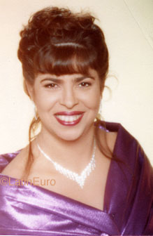 Date this nice looking Brazil girl Alice from RIO DE JANEIRO B9265