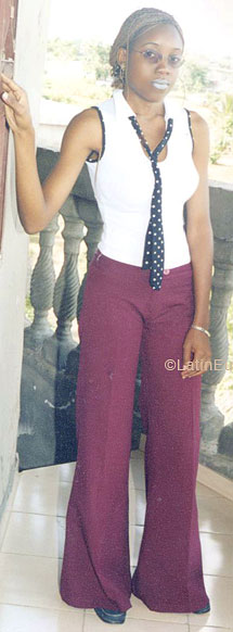 Date this good-looking Cameroon girl Daniele from Douala A9760