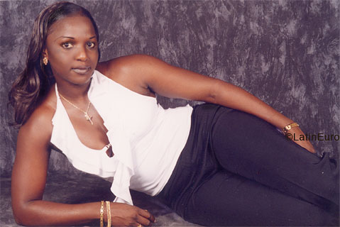 Date this georgeous Ivory Coast girl Gramieu from Abidjan A9762