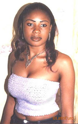 Date this hard body Ivory Coast girl Mariame from Abidjan A9590