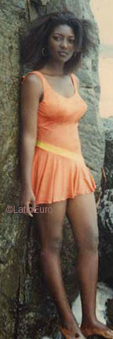 Date this delightful Cameroon girl Juliette from Yaounde A9823