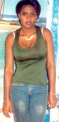 Date this fun Cameroon girl Julia from  A9951