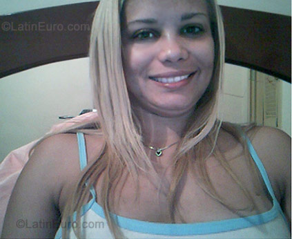 Date this foxy Brazil girl Kelly from Sao Paulo B-161