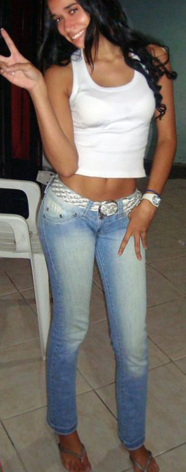 Date this exotic Brazil girl Aglaupi from Rio de Janeiro B-220