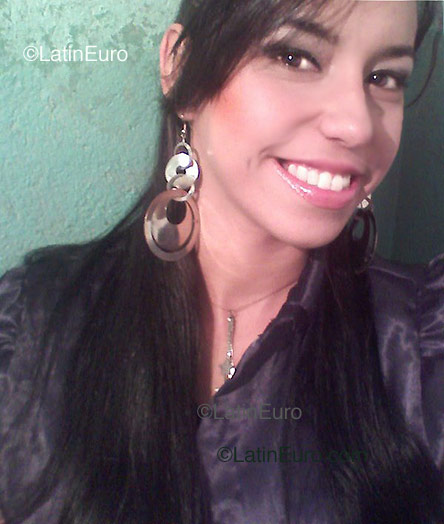 Date this cute Brazil girl Jessika from Lajedo B1049