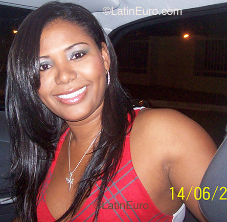 Date this athletic Brazil girl Fernanda from Lauro de Freitas B1061