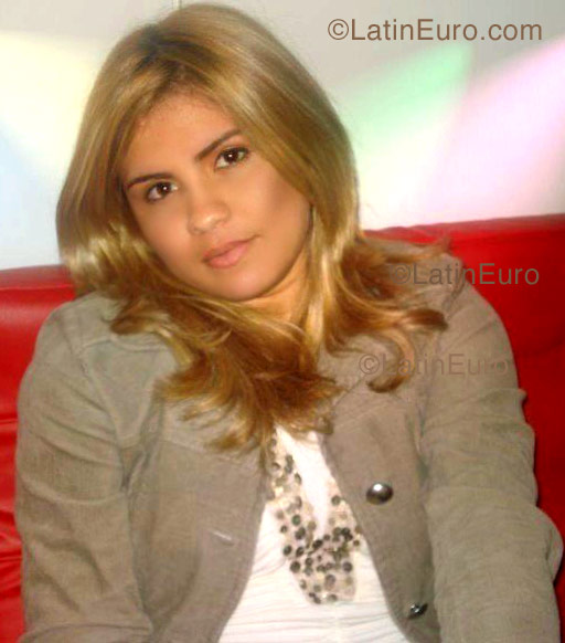 Date this passionate Brazil girl Fernanda from Cajazeiras B1129