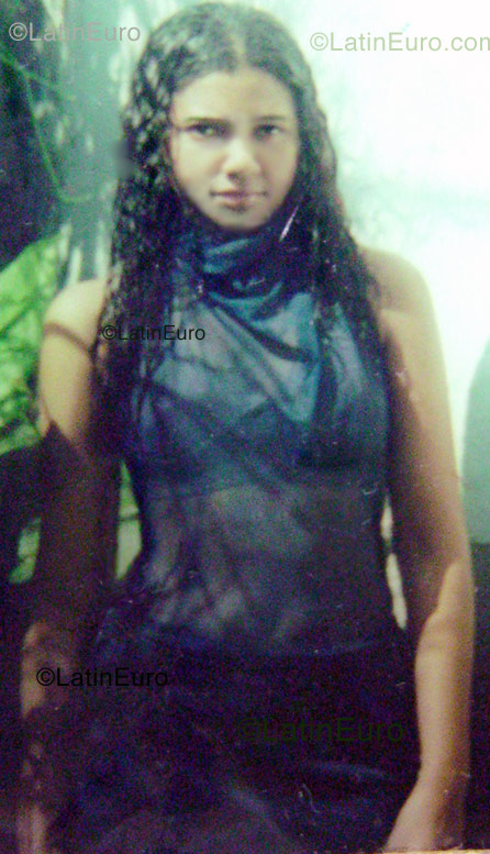 Date this young Brazil girl Francinete from Teresina B1201