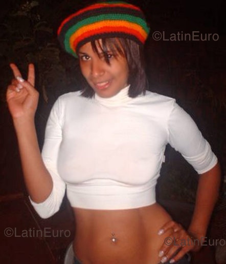 Date this fun Brazil girl Joselene from Goiania B1212