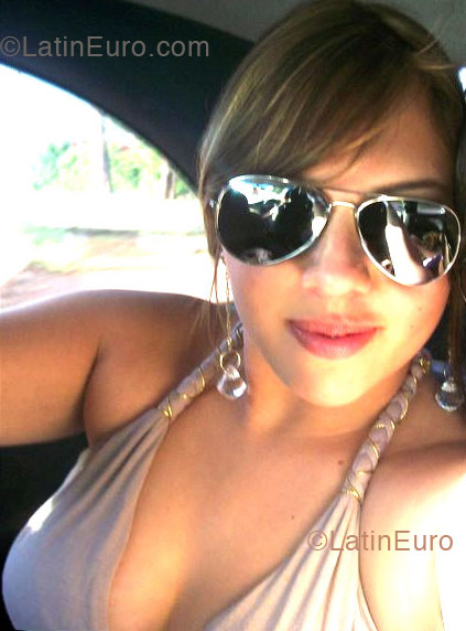 Date this stunning Brazil girl Juliana from Brasilia B1250