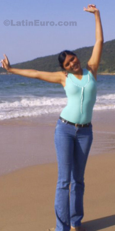 Date this foxy Brazil girl Eliney from Sao Jose BR3764