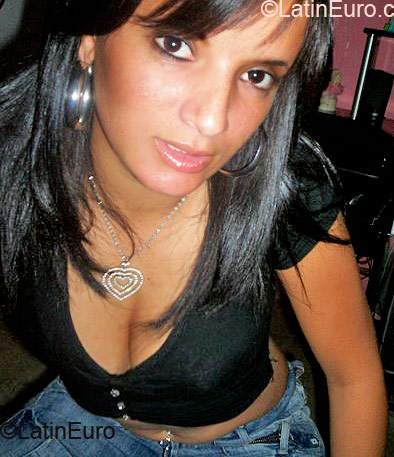 Date this athletic Brazil girl Ludimilly from Vitoria Da Conquista B1392