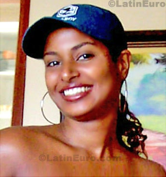 Date this young Brazil girl Aninha from Recife B149