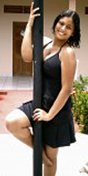 Date this hard body Brazil girl Ynaiara from Rio Preto Da Eva B1609