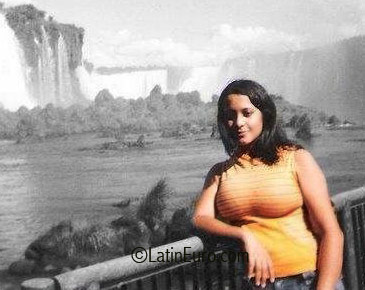 Date this cute Brazil girl Tathyane from Foz do Iguacu B1646