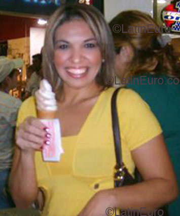 Date this stunning Brazil girl Lucivania from Goiania B1683