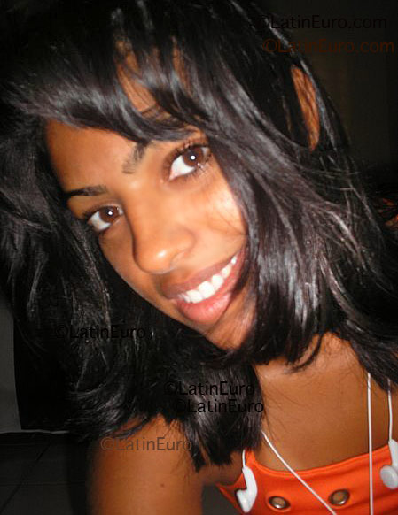 Date this happy Brazil girl Wilma from Campina Grande B1758