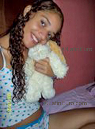 Date this young Brazil girl Kelly from  B2039