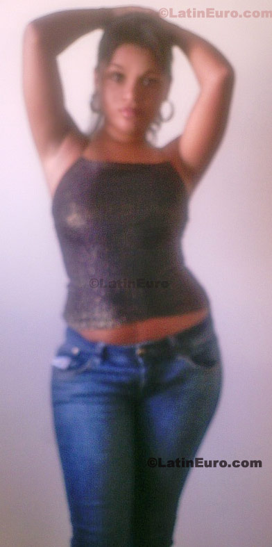Date this exotic Brazil girl Erika from Aracaju B206