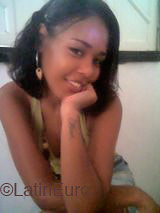 Date this sultry Brazil girl Elane from Salvador B2123