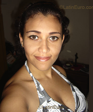 Date this tall Brazil girl Carla from Nova Iguacu B1523