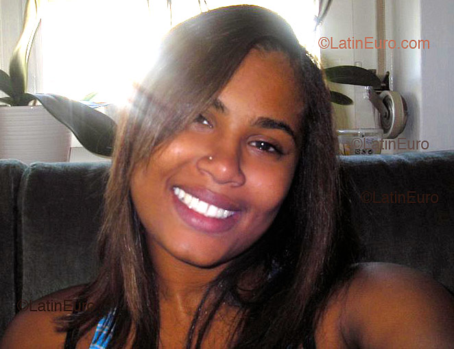 Date this tall Brazil girl Dalete from  B2237