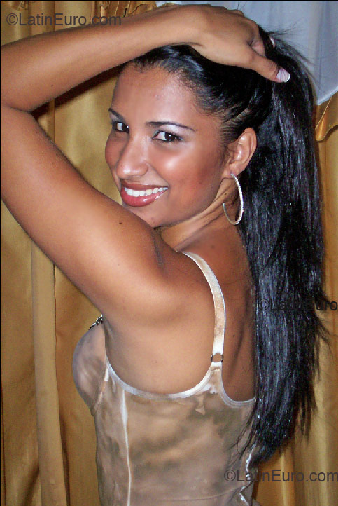 Date this funny Brazil girl Alessandra from  B2337
