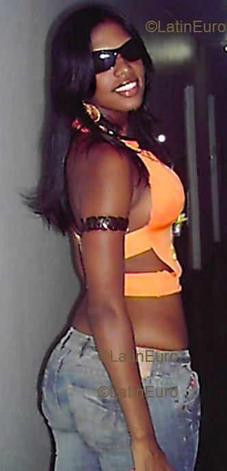 Date this young Brazil girl Steffane from NITEROI B2574