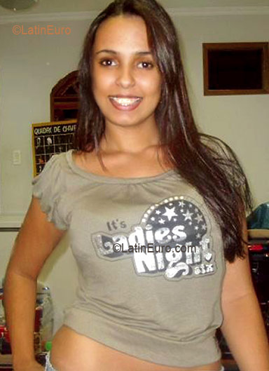 Date this beautiful Brazil girl Cristiane from NOVA IGUACU B2606