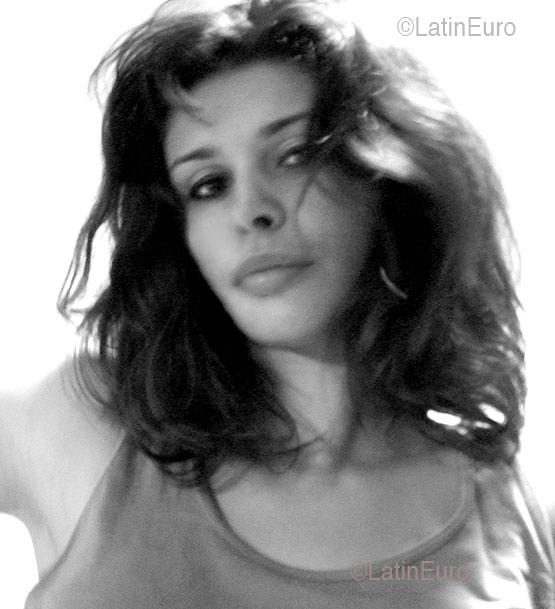 Date this athletic Brazil girl Rosy from SAO PAULO B2623