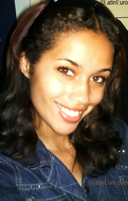 Date this nice looking Brazil girl Dayane from SAO PAULO B2626