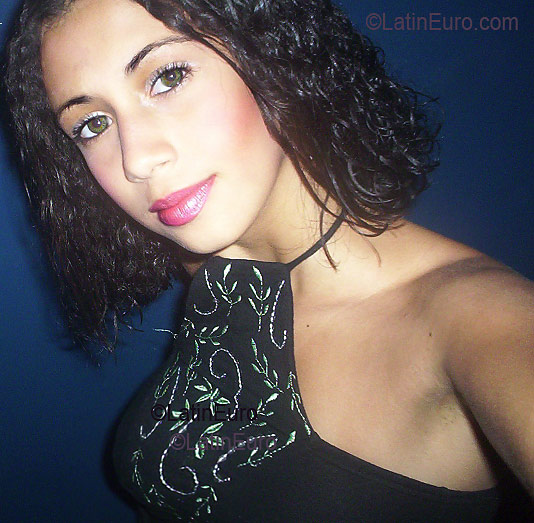 Date this lovely Brazil girl Dhully from GOIANIA B2712
