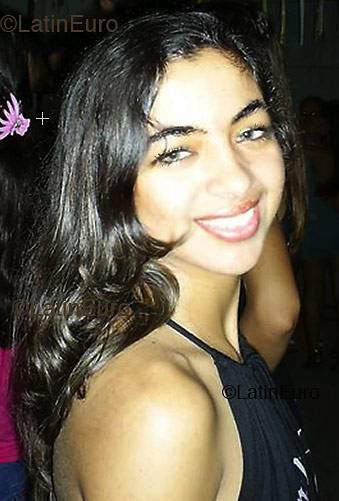 Date this hard body Brazil girl Nayanna from SANTA INES B2912