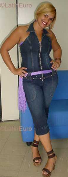 Date this hot Brazil girl Penelope from SALVADOR B2935