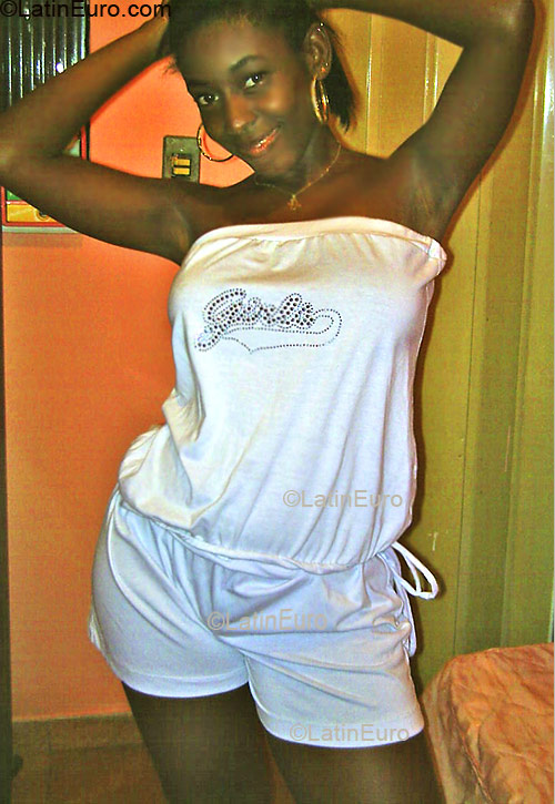 Date this gorgeous Brazil girl Thamyres from RIO DE JANEIRO B2946