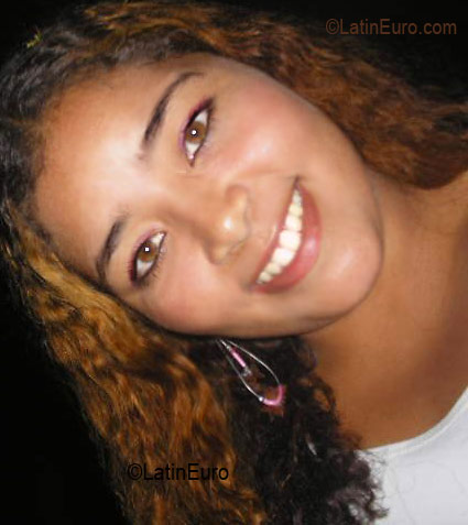 Date this good-looking Brazil girl Elane from TERESINA B2987