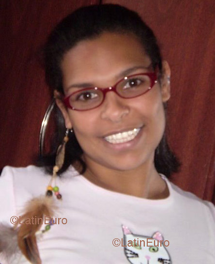 Date this georgeous Brazil girl Carolina from NOVA FRIBURGO B3016