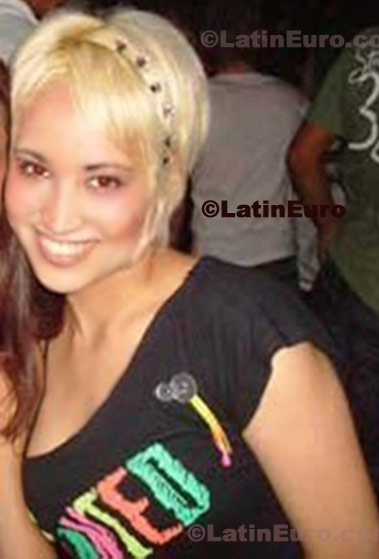 Date this voluptuous Brazil girl B305 from Sao Paulo B305