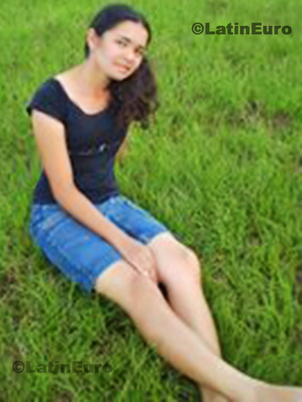 Date this exotic Brazil girl Josiane from Campo Verde B306