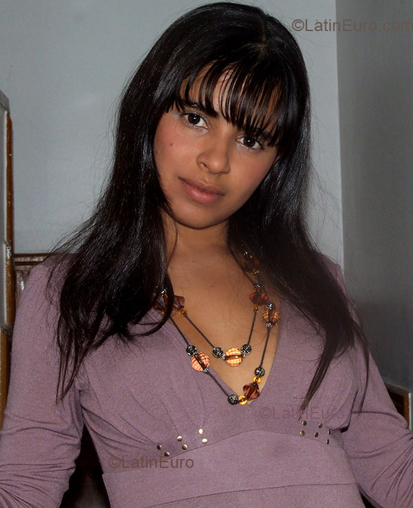 Date this stunning Brazil girl Gisele from GOIANIA B3060