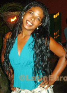 Date this athletic Brazil girl Francysmara from Itabela B308