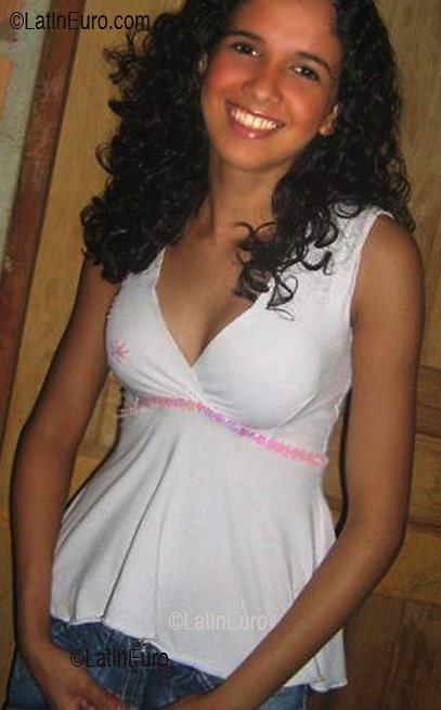 Date this exotic Brazil girl Alane from OURILANDIA DO NORTE B3098