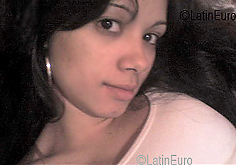 Date this hard body Brazil girl Valeria from SERRANA B3148