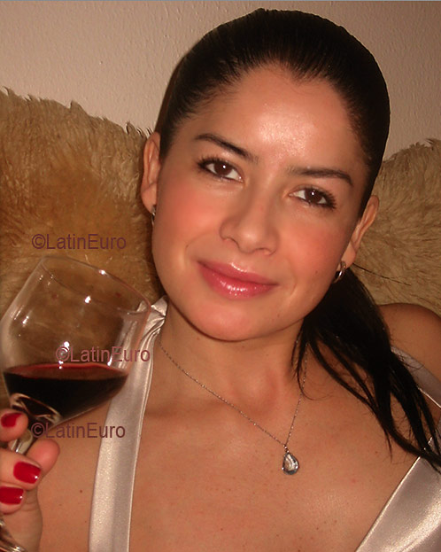 Date this attractive Brazil girl Carmen from CAMPINAS B3203