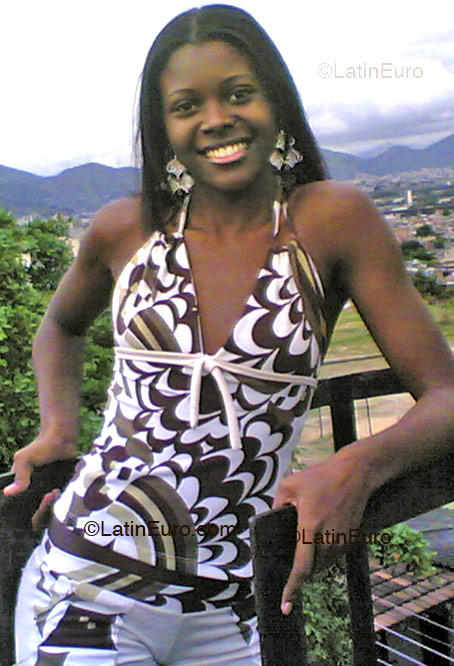 Date this funny Brazil girl Marcela from RIO DE JANEIRO B3229