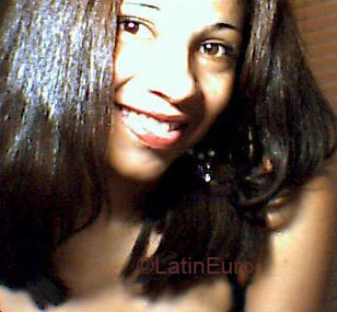 Date this sultry Brazil girl Lenr from  B3234