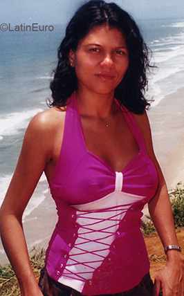 Date this beautiful Brazil girl Suzana from IBICARAI B3261