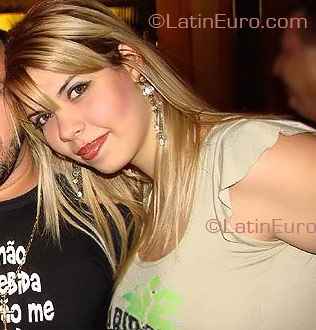 Date this athletic Brazil girl Luana from CARIACICA B3360