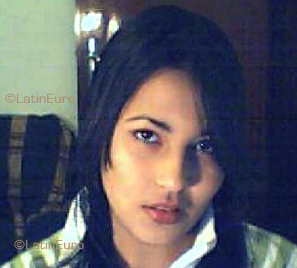 Date this beautiful Brazil girl Emanuele from IPATINGA B3442