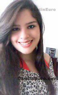 Date this nice looking Brazil girl Gilbene from Salvador B349